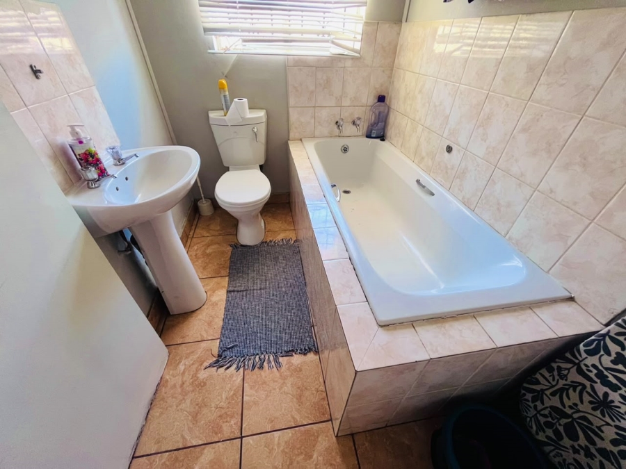 3 Bedroom Property for Sale in Grasslands Free State